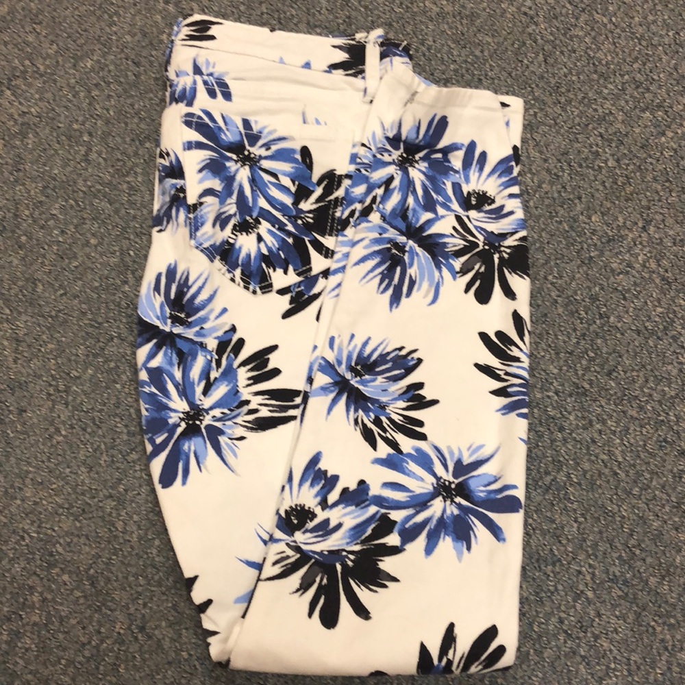 GAP Legging Floral Jeans used maybe 3 times